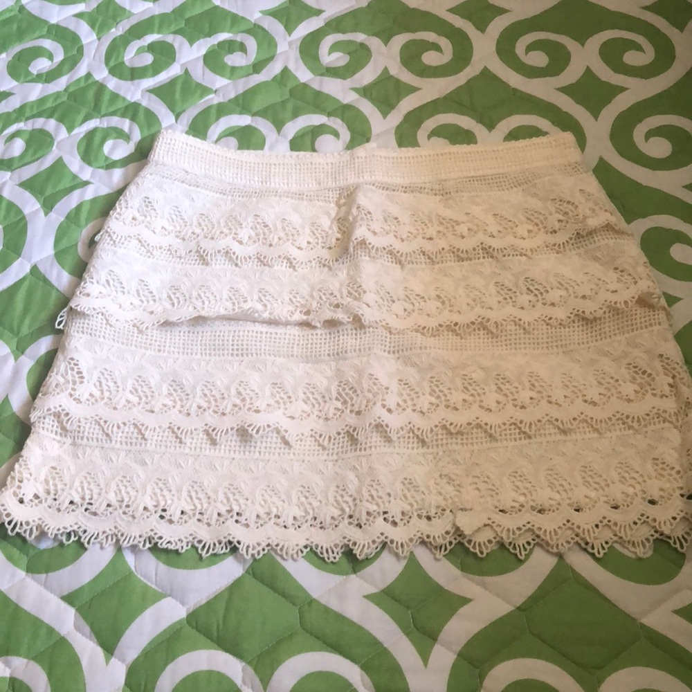 New American Eagle lace mini skirt